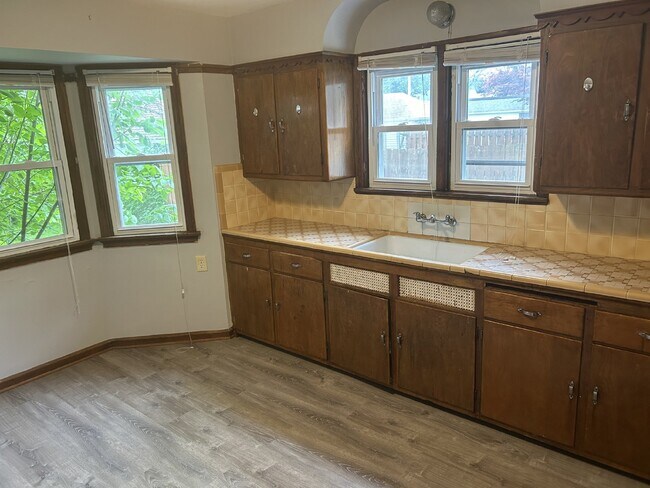 Foto del edificio - 2-Bedroom Duplex for Rent in Milwaukee