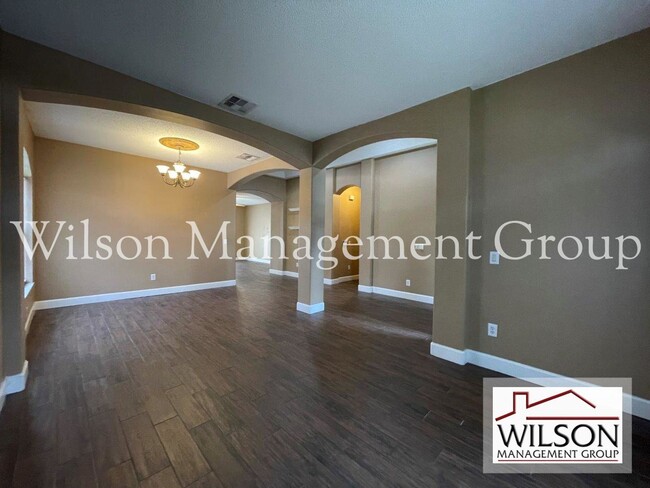 Building Photo - 3 br, 2.5 bath House - 400 Suncrest Court