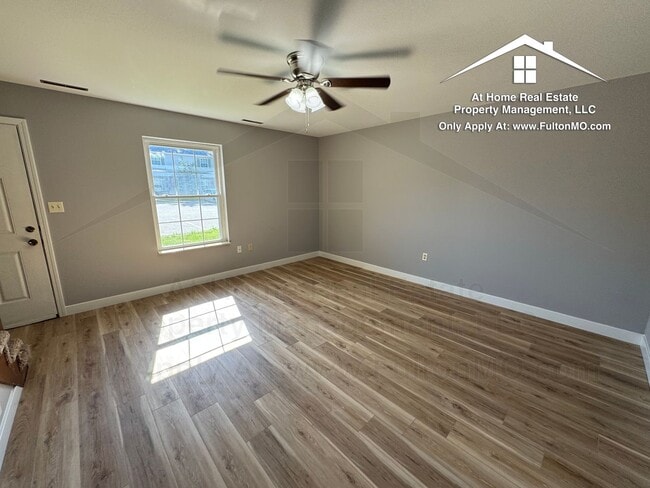 Building Photo - 551 Collier Ln