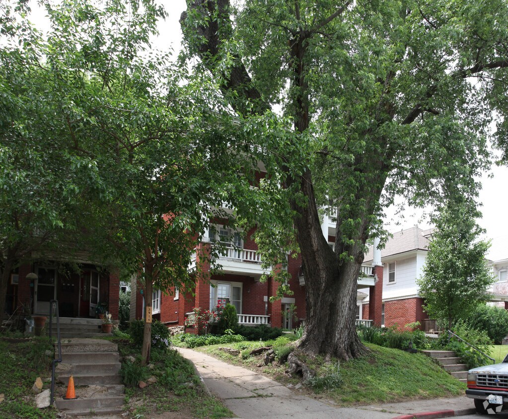 Foto del edificio - 3912 Clark Ave