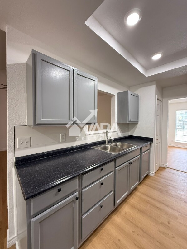 Foto del edificio - 4619 Harvest Meadow St