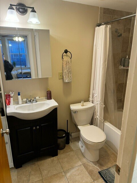 Building Photo - 145 Endicott St