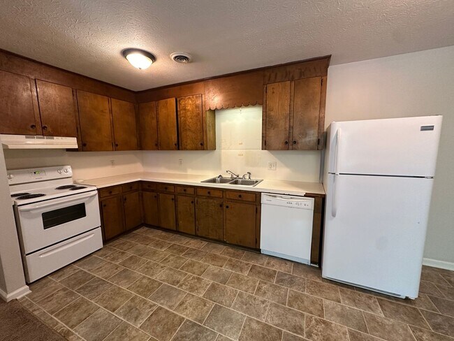 Foto del edificio - Beautiful and spacious 2 bed, 1 bath apart...