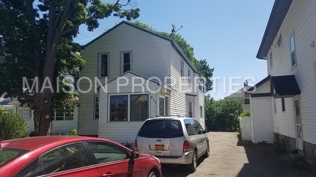 Foto del edificio - One Bedroom, Plus Bonus Room!