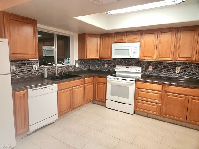 Building Photo - 4 br, 2 bath House - 5035 West Columbine D...