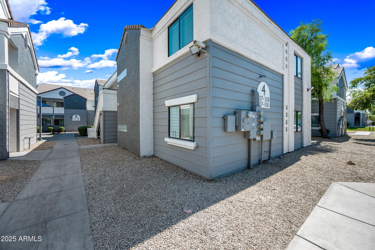 Foto principal - 3065 N 67th Ave