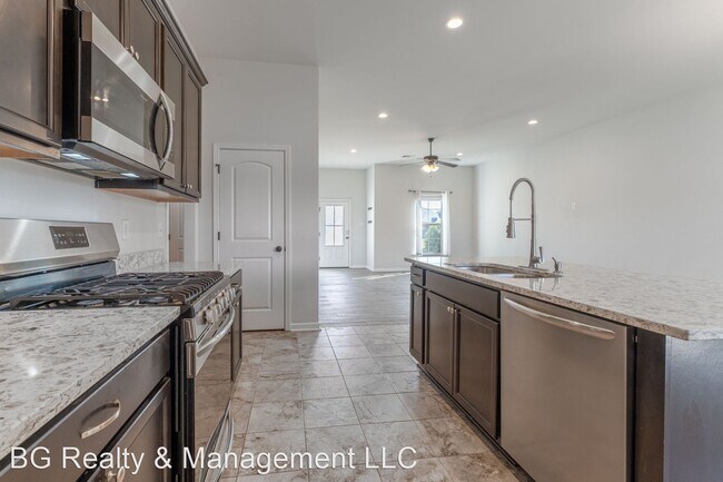 Building Photo - 3 br, 2 bath House - 1848 Meadow Oak Drive