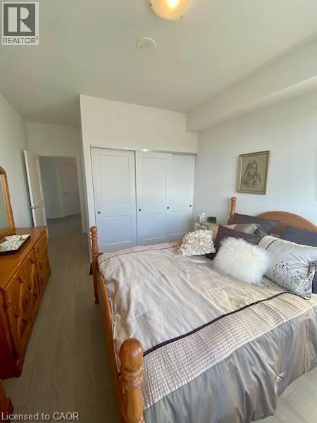 Photo du bâtiment - 155 Caroline St S