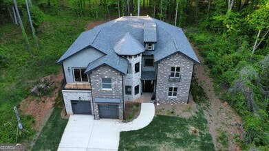 Building Photo - 2847 Tee Rd SW