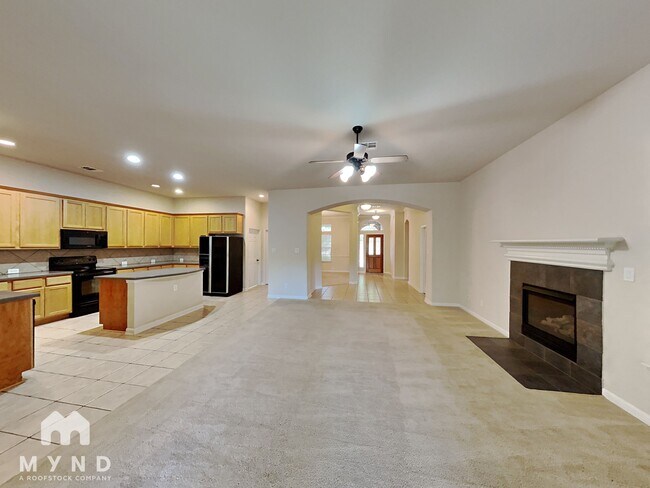 Foto del edificio - 24823 White Creek