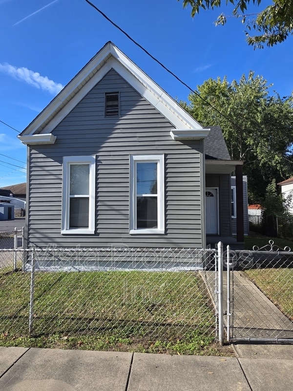 Building Photo - 313 Thomas St
