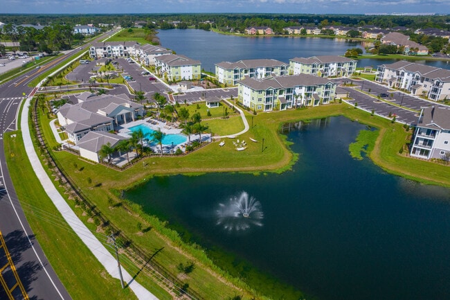 Mira Crystal Lake apartments — community photo - Mira Crystal Lake