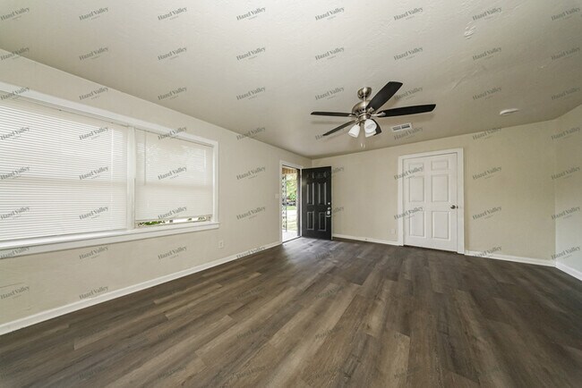 Building Photo - 1529 SW 37th St
