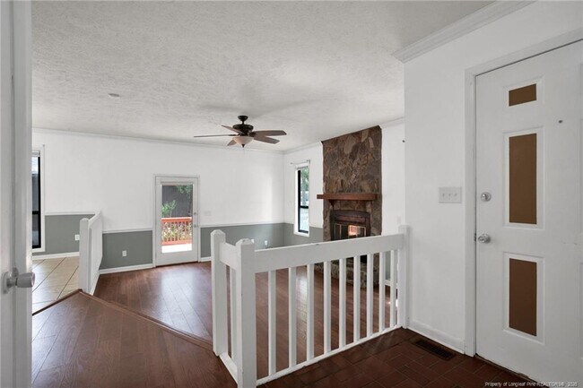 Foto del edificio - 5529 Deep Hollow Ct