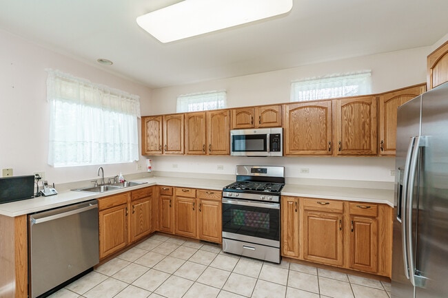 Building Photo - 12960 Big Horn Dr