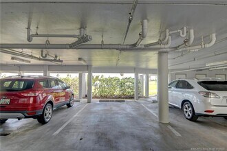 Building Photo - 185 NE Edgewater Dr