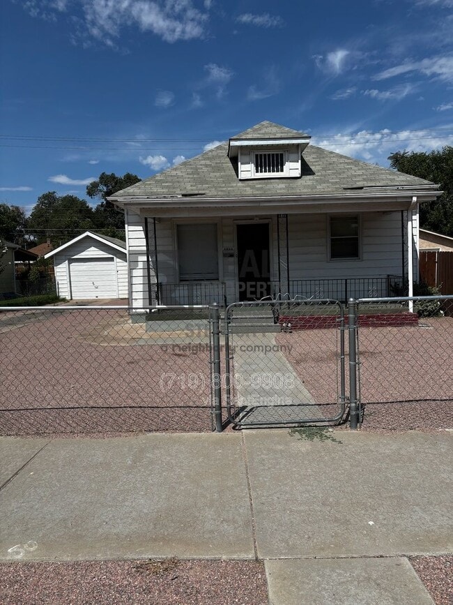 Building Photo - 1811 E Evans Ave