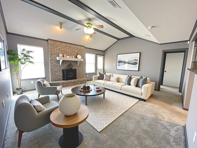 Building Photo - 360 Virtual Tour Available
