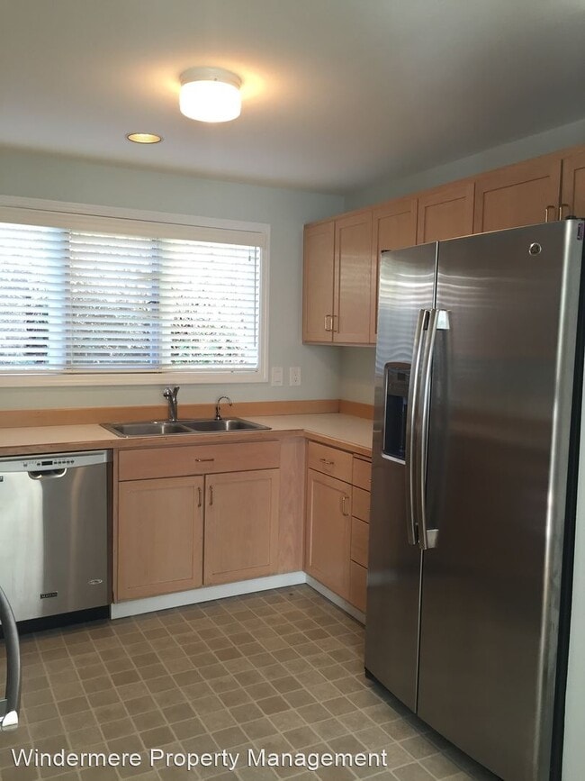 Building Photo - 2 br, 2 bath House - 645 Madison Avenue