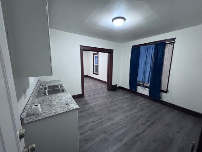 Foto del edificio - 650 W 3rd St