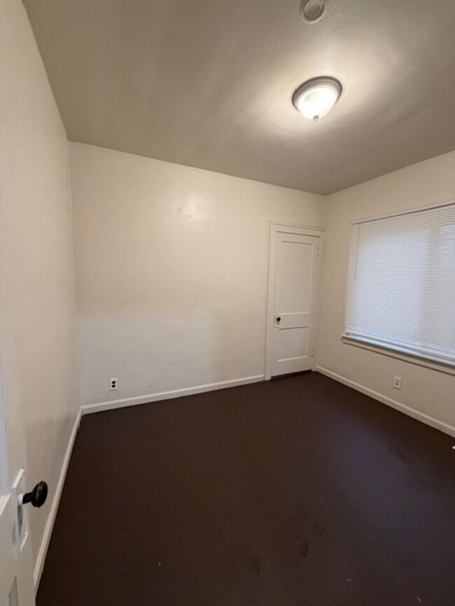 Foto del edificio - 4 Bedroom Home for Rent