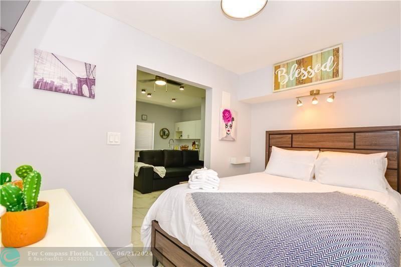 Foto principal - 824 NE 4th St