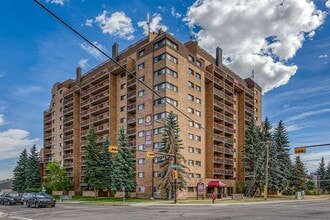 Building Photo - 9100 Bonaventure Dr S E