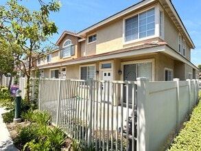Building Photo - 8392 E Truckee Way