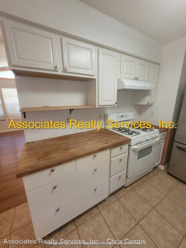Building Photo - 2 br, 1.5 bath House - 2539 NW 49th Place