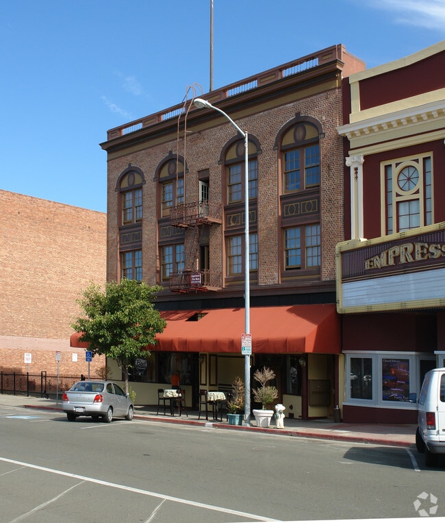 Building Photo - 324-326 Virginia St