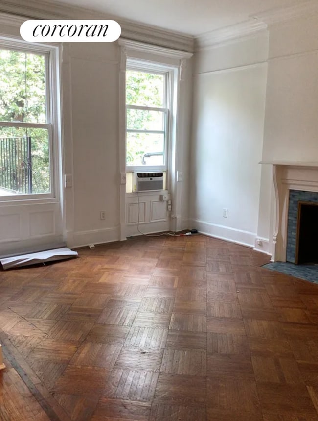 Building Photo - 19 E 93rd St
