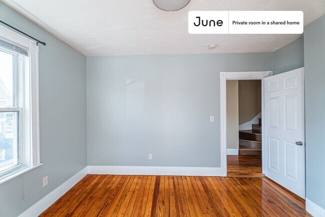 Foto del edificio - Room in Shared 6 bed/2 bath home in Allston