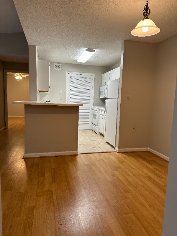Foto del edificio - 616 Granville Ct