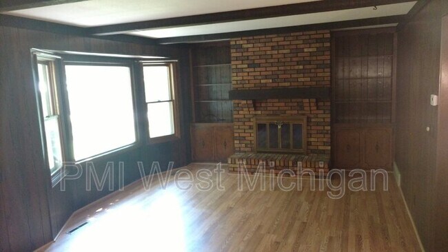 Foto del edificio - 15878 Riley St