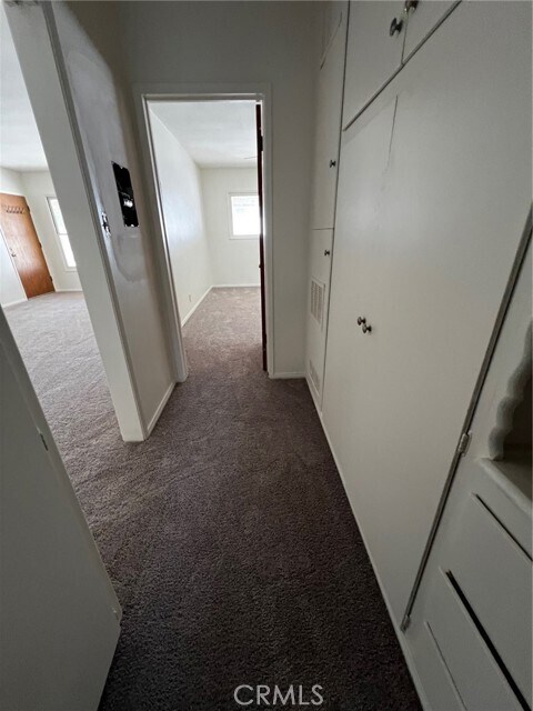 Foto del edificio - 8326 Sargent Ave