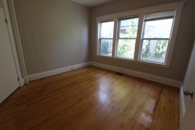 Building Photo - 3.0 bedroom in Cambridge Massachusetts 02139