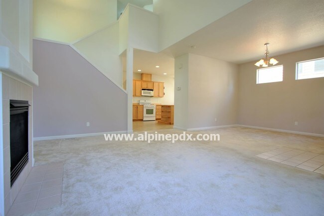 Building Photo - Tanasbourne Place 3 Bedrooms 2.5 Baths