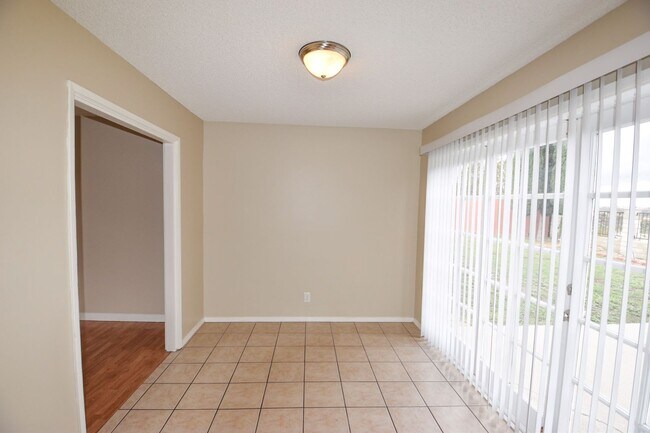 Foto del edificio - 19105 Friendly Valley Pkwy