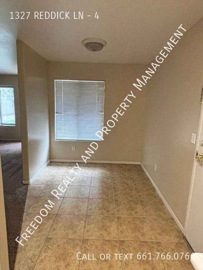 Foto del edificio - 1327 Reddick Ln