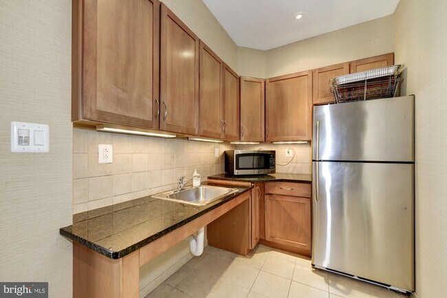 Foto del edificio - 888 N Quincy St