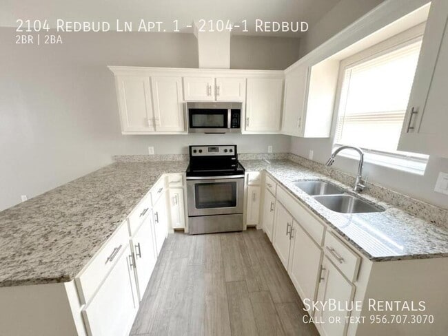 Building Photo - 2104 Redbud Ln