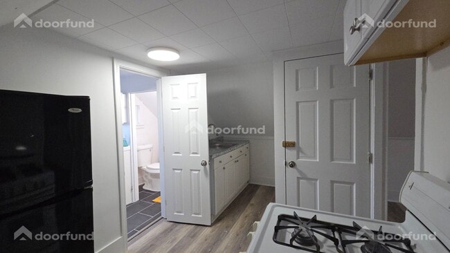 Building Photo - 50 Summer St