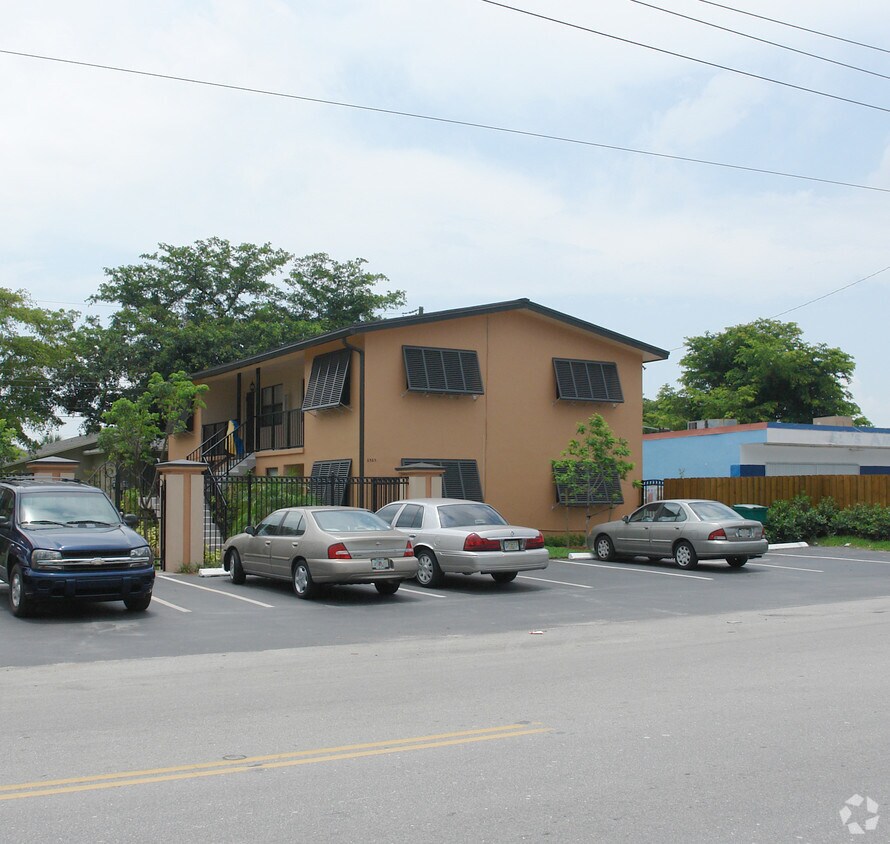 Primary Photo - 2525-2533 SW 9th Ave