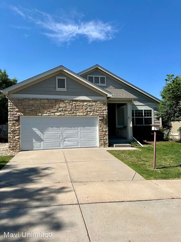 Foto principal - 2 br, 2 bath House - 23587 E. Clifton Pl.