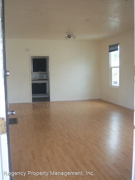 Foto del edificio - 3 br, 1 bath House - 8322 SE Alder