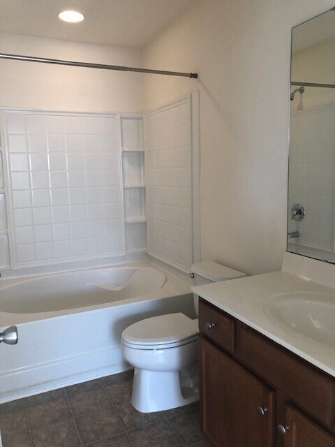 Building Photo - Adorable 2 bedroom 2.5 bath Townhome for r...