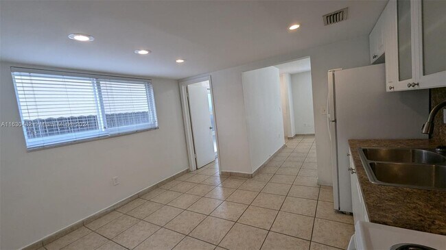 Foto del edificio - 3525 SW 25th Ter