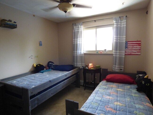 Foto del edificio - Beautiful Home in Longmont Estates