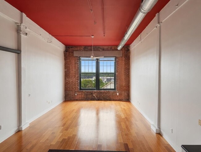 Building Photo - 505 Tennessee St