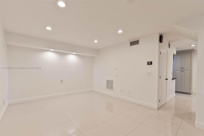 Building Photo - 4576 SW 139th Ct